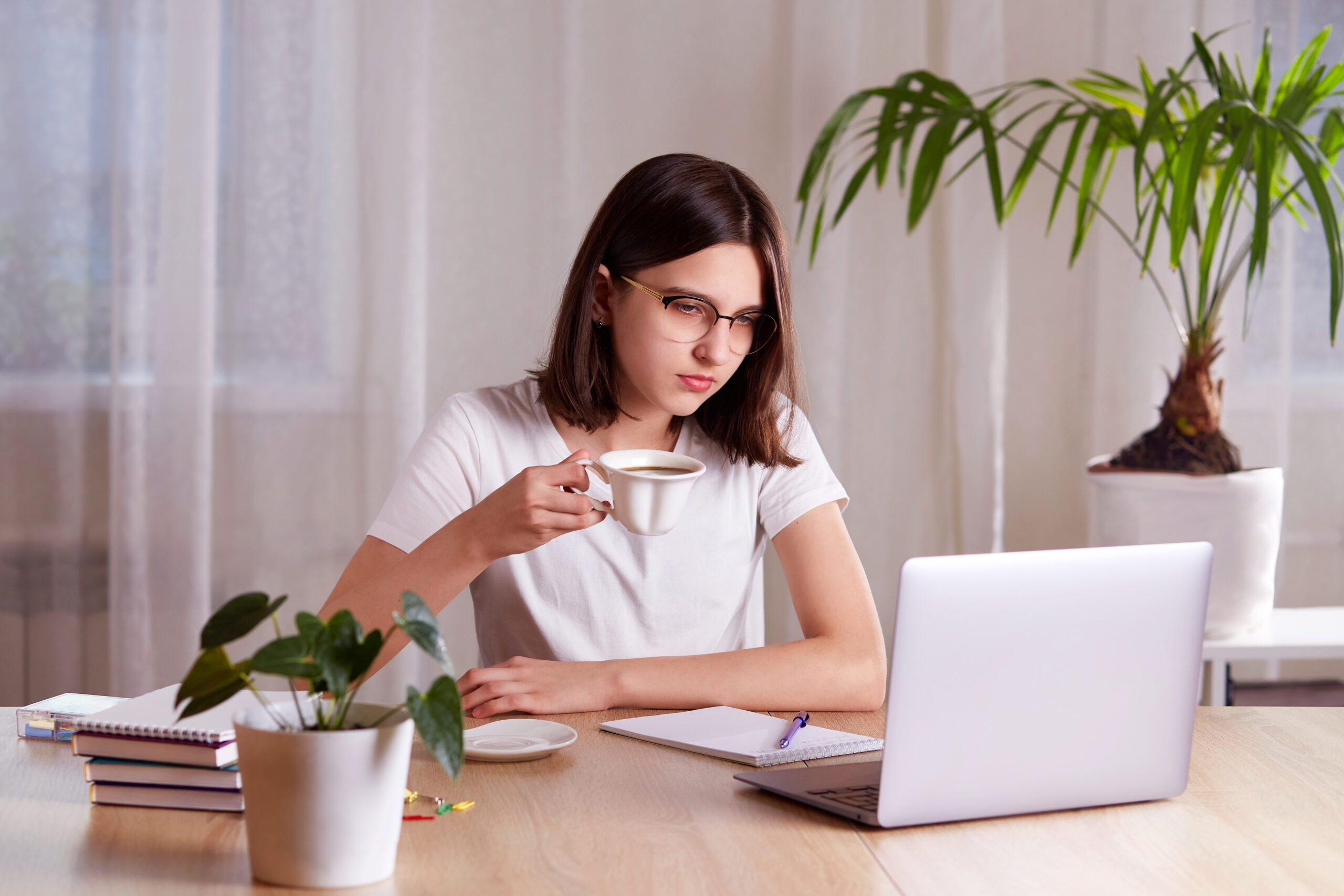 Corporate & Legal Investigator Buffalo NY conducting discreet work from home investigations